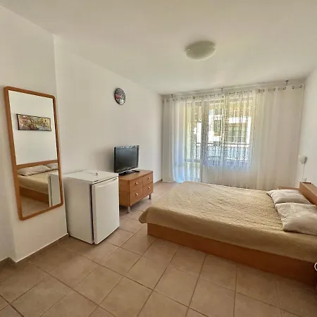 Apartment двухкомнатный Slantschew brjag